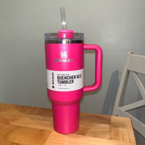 Stanley Other - New Stanley 40 0z Camelia color